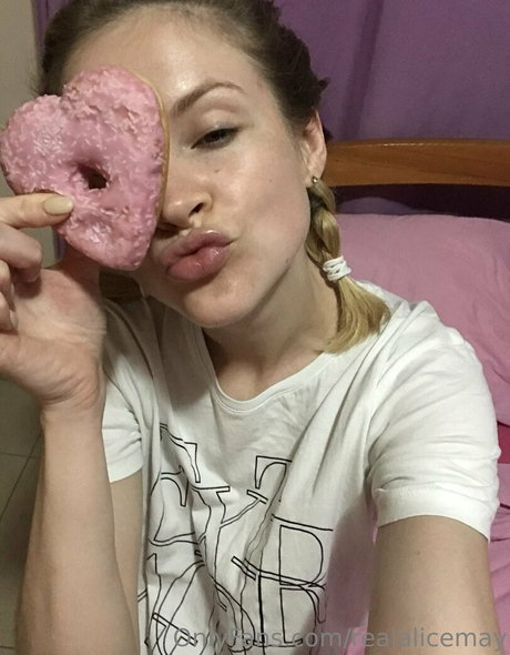 sweetheart girl pornstar top photos