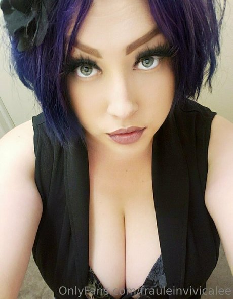 frauleinvivicalee erotic star photos