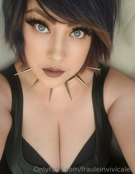 frauleinvivicalee pornstar photos