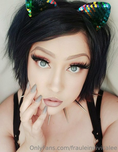 frauleinvivicalee xxx model photo