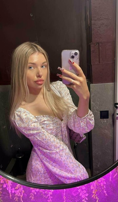 m i l aa pornstar exclusive pic