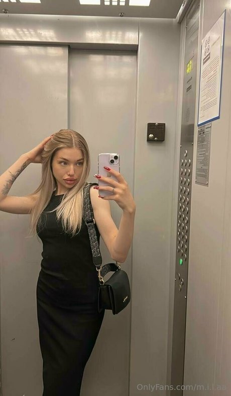 ebony smoking onlyfans free porn photo