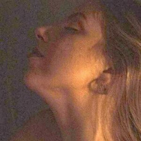 Lia Swan model high quality img