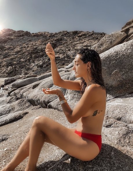 Kenza Sadoun El Glaoui nude star pictures