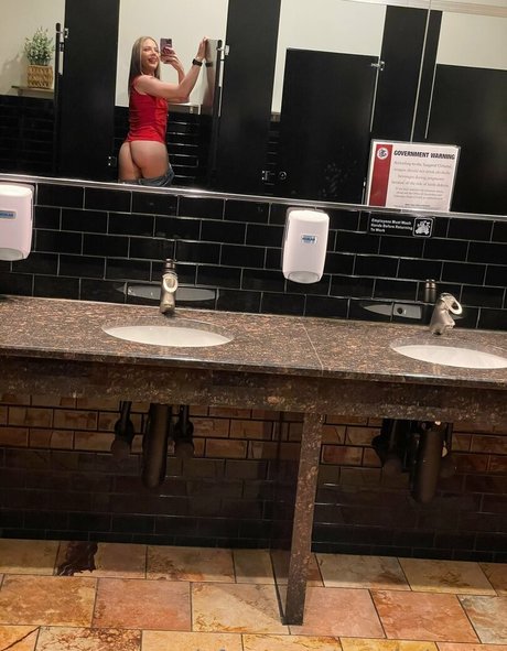 peachylanaxo high quality model pic