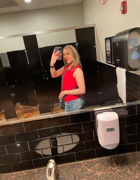 peachylanaxo star nudes pics