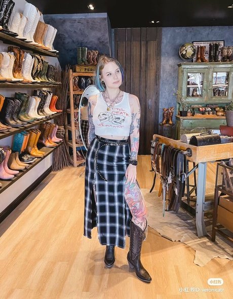 Weronika Truszczynska star pretty picture