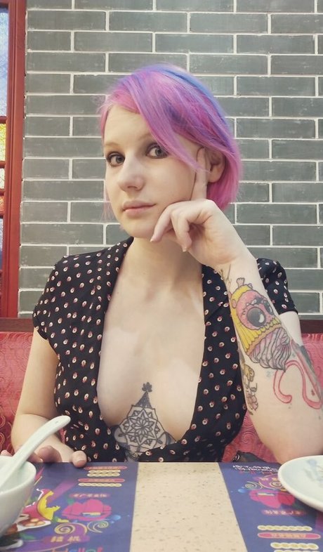 Weronika Truszczynska star hot pic