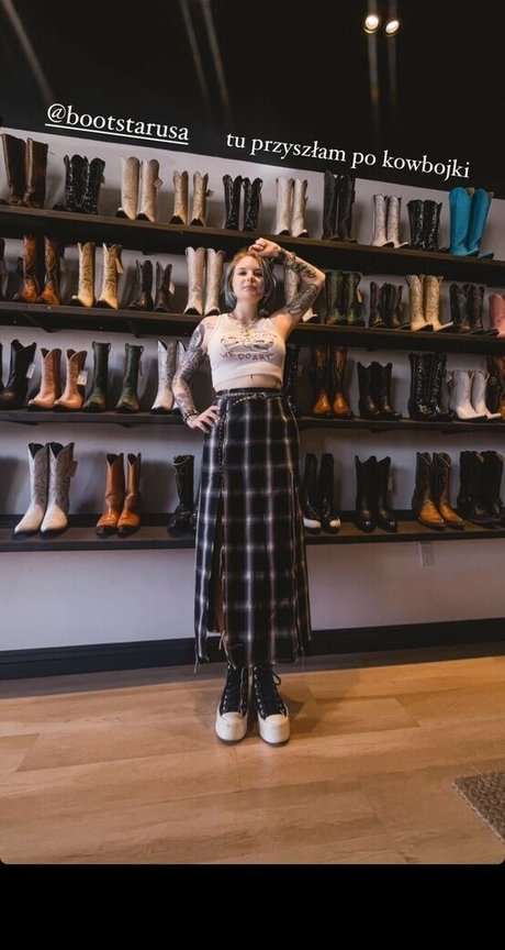 Weronika Truszczynska perfect star picture