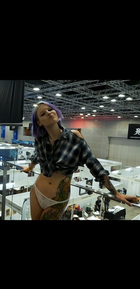 Weronika Truszczynska art actress image