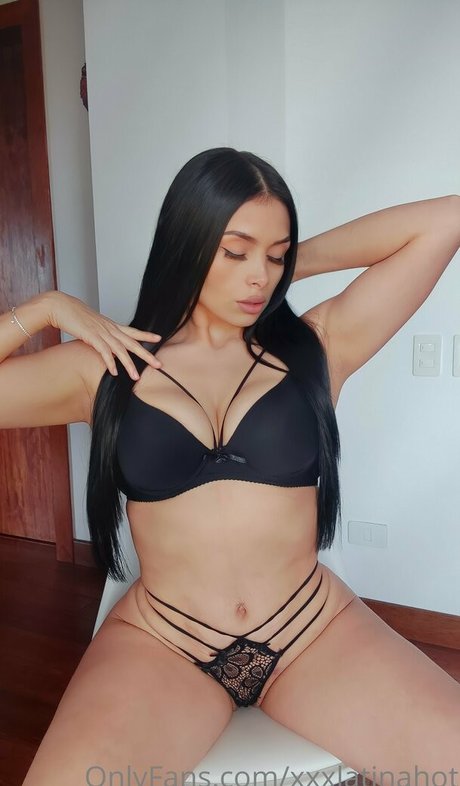 xxxlatinahot model gallery