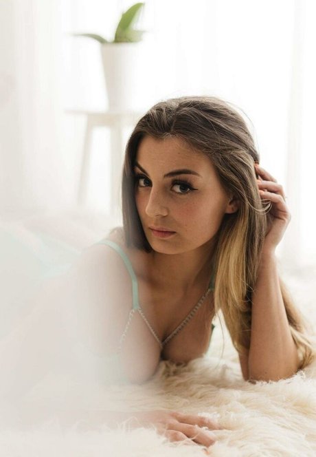 cheerleader onlyfans nude pic