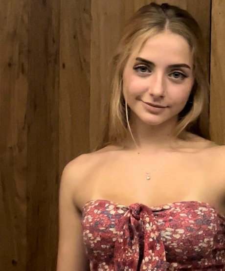 Julie Remoissenet hd actress picture