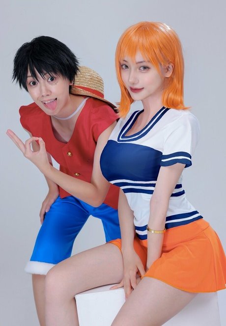 _xxkhyn sexy actress pic