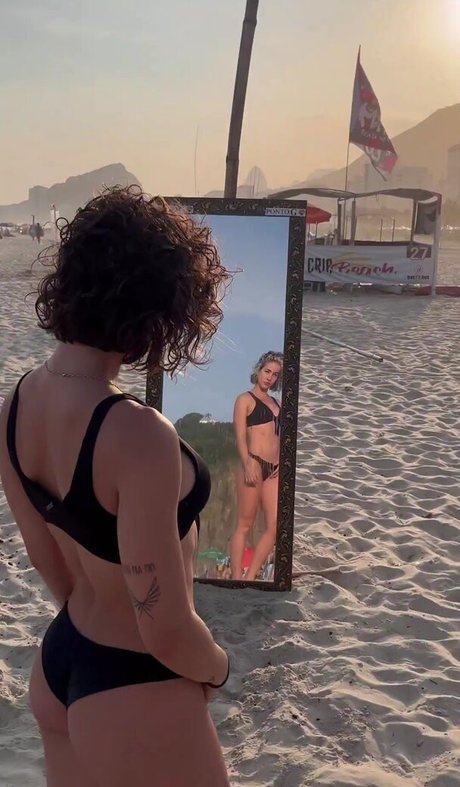 Laryssa Ayres pornographic actress gallery