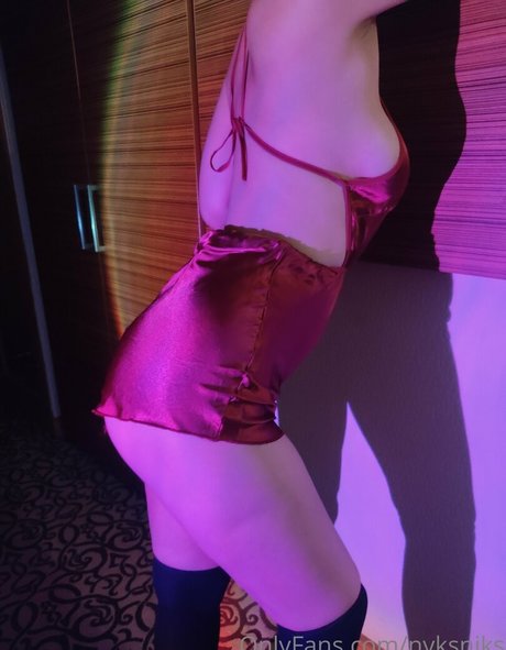 Nyks Niks free model pics