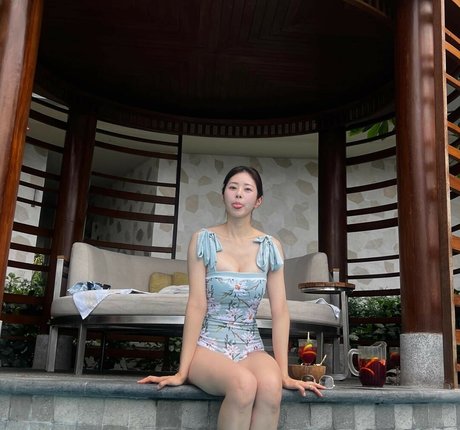 leather leggings onlyfans hot naked img