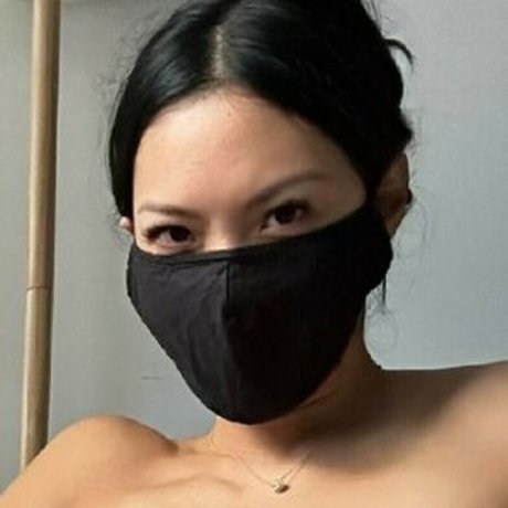 Lunars Secret sexy star pic