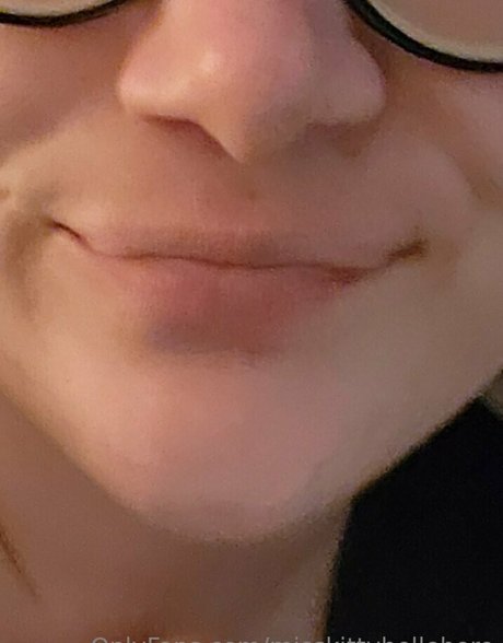 misskittyhellebore model art photo