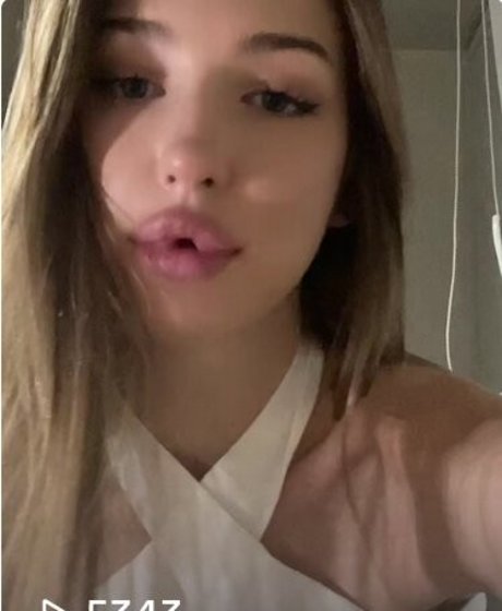 callherdiana free model photo