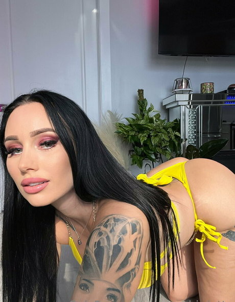 moneybirdette pornstar hot images