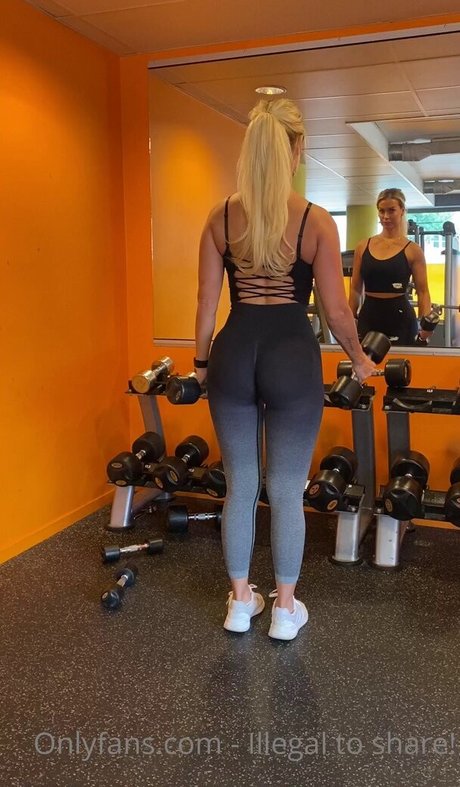 Cuurvybabe nudes actress pictures