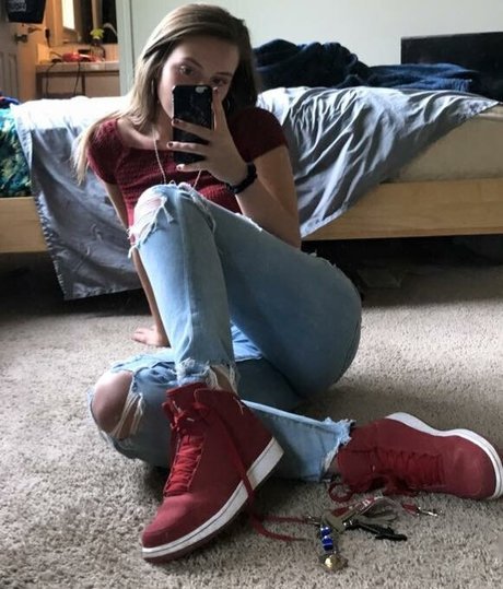 Brenna Winters nice model photo