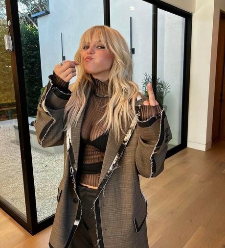 mirror selfie onlyfans hot sexy galleries