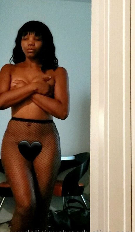 deliciouslyseductive model perfect pic