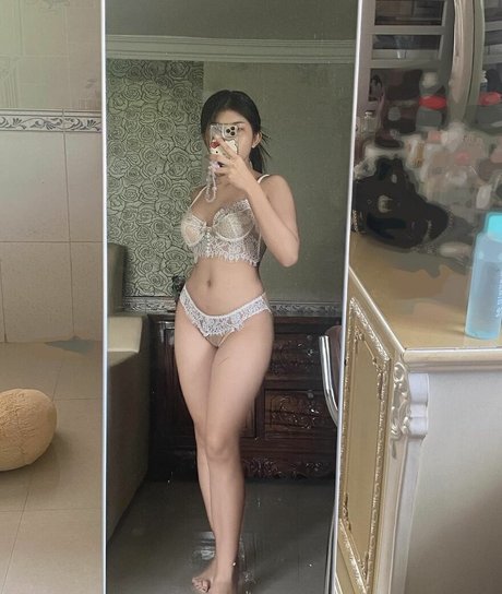 Juu Lynn exclusive star picture