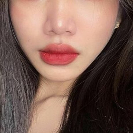 Juu Lynn model nice image