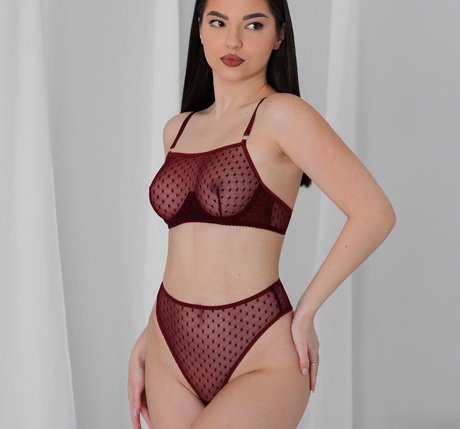 Vitalia Tavorskaya model hd pics