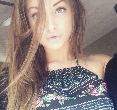 Kayla Giarrusso model art picture