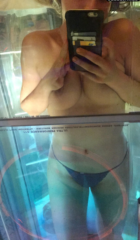 Jenna Zolla model top images