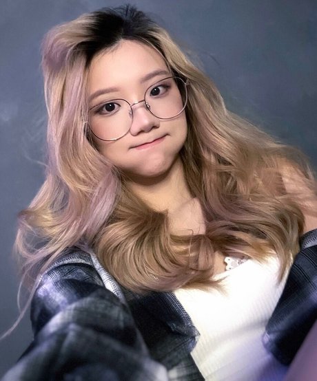 blonde milf big tits onlyfans pornographic pictures