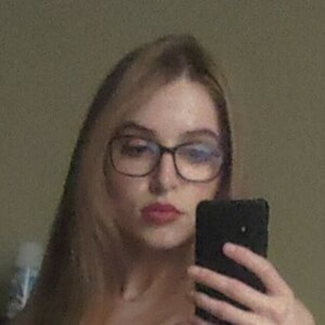 Cyndakate sexy actress image