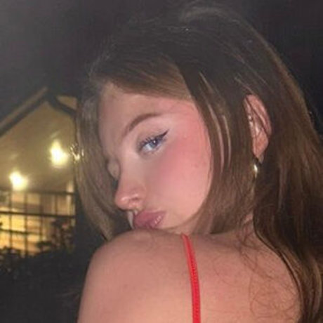 kyliefoxxy xxx pornstar photo