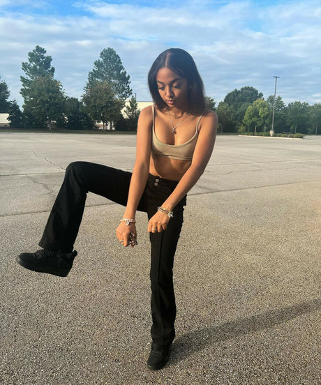 shemale fucks girl onlyfans adult pics