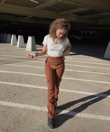 Lexi Vee perfect actress galleries