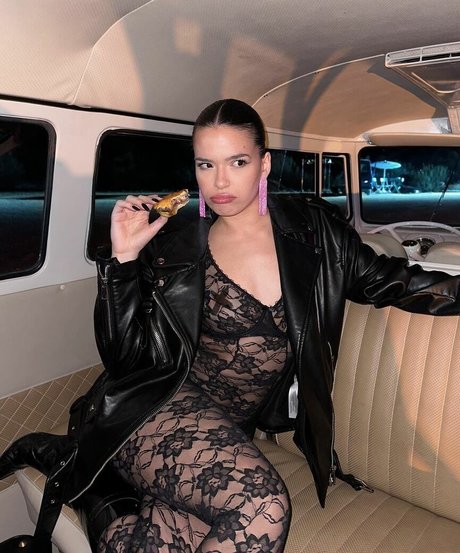 Andrea Mengual sexy star photo