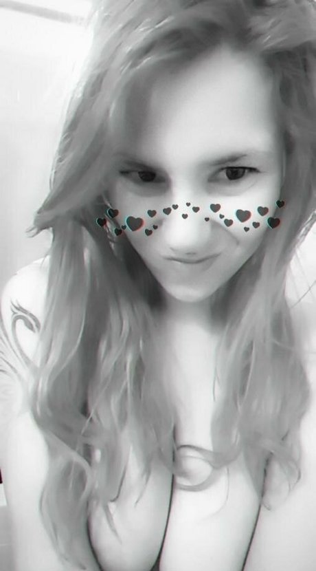 bunnyqueen20961 model image