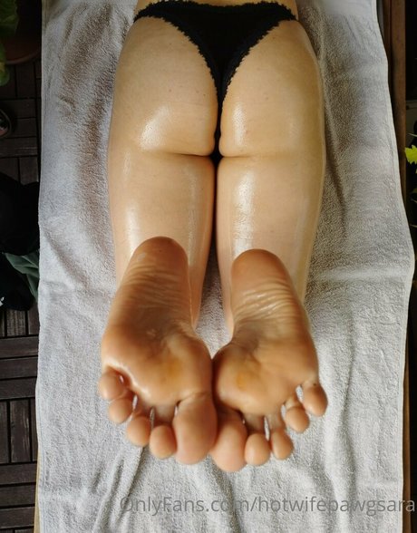 saragotcheeks sexy star picture