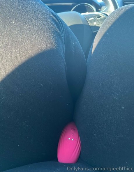 angieebthicc nude actress photo