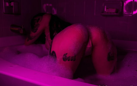 rottenl0ve model pictures