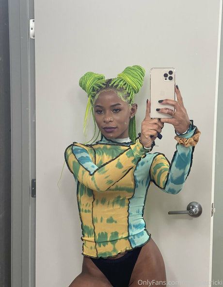 femdom facesitting onlyfans free sexy picture