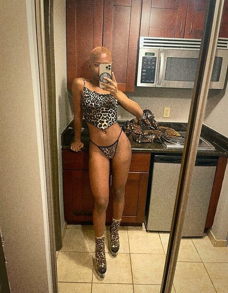 complexricki high quality model img