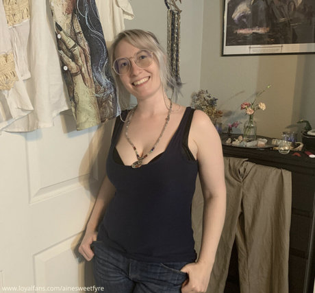 Asunanympha hd pornstar gallery