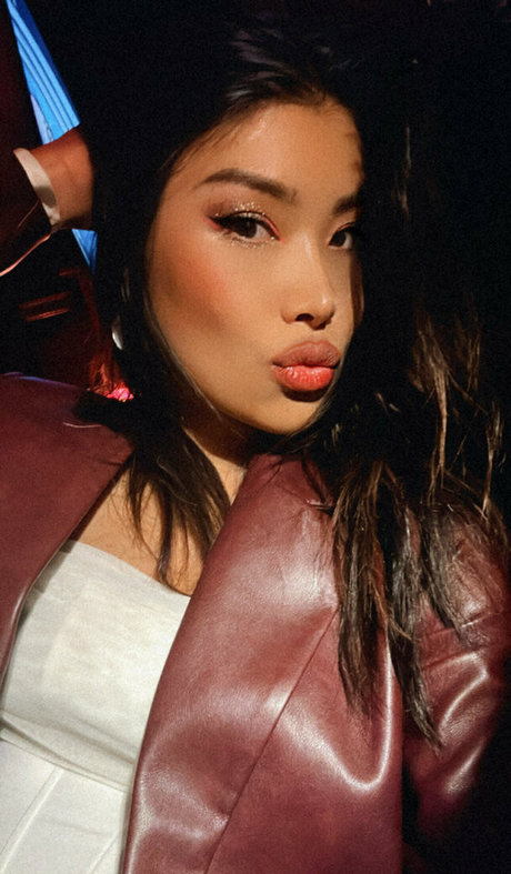 jiaoyingsummers naked pornstar photos