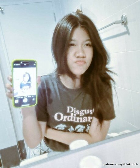 Nulukrotch nude star image