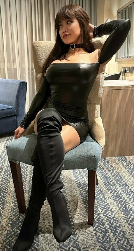 asian eyes v high quality actress photos